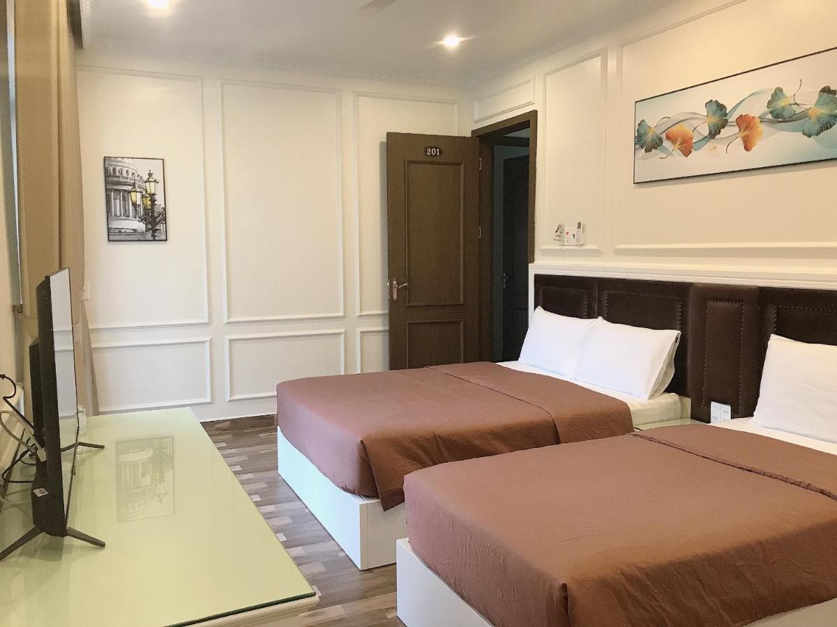 Lodge Lynh's Dong Khe Sau